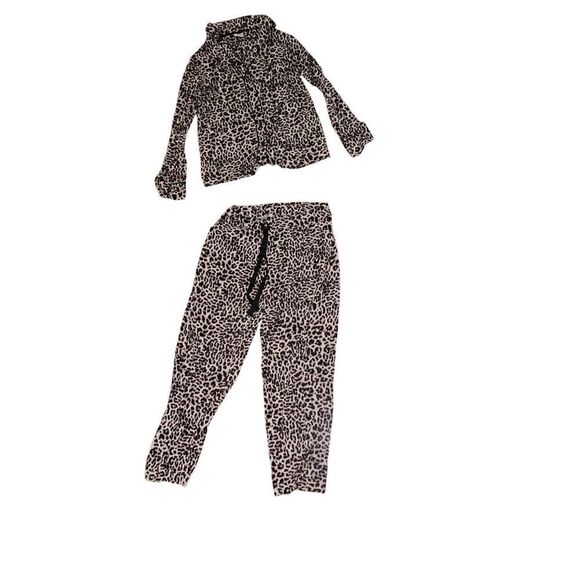 BEAUTIFUL WOMEN COOL NIGHTS Notch Collar Long Sleeve PJ top XS and bottom small - Picture 1 of 7